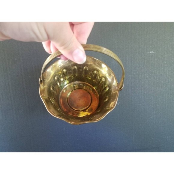 Brass Handled Basket, Vintage Planter - Picture 5 of 10